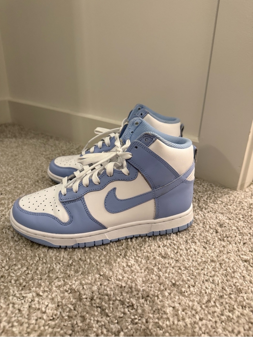 Nike women’s High-Top Sneakers in Light Blue and White